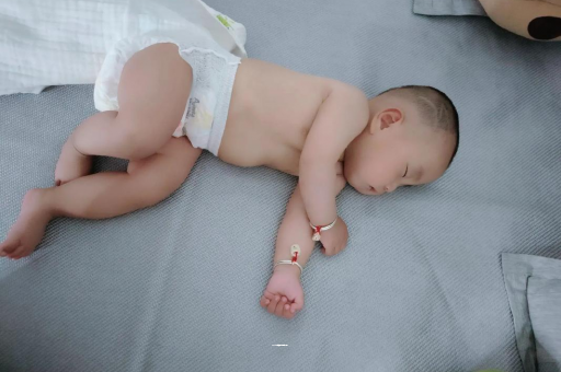 九江怀孕多久会显肚子